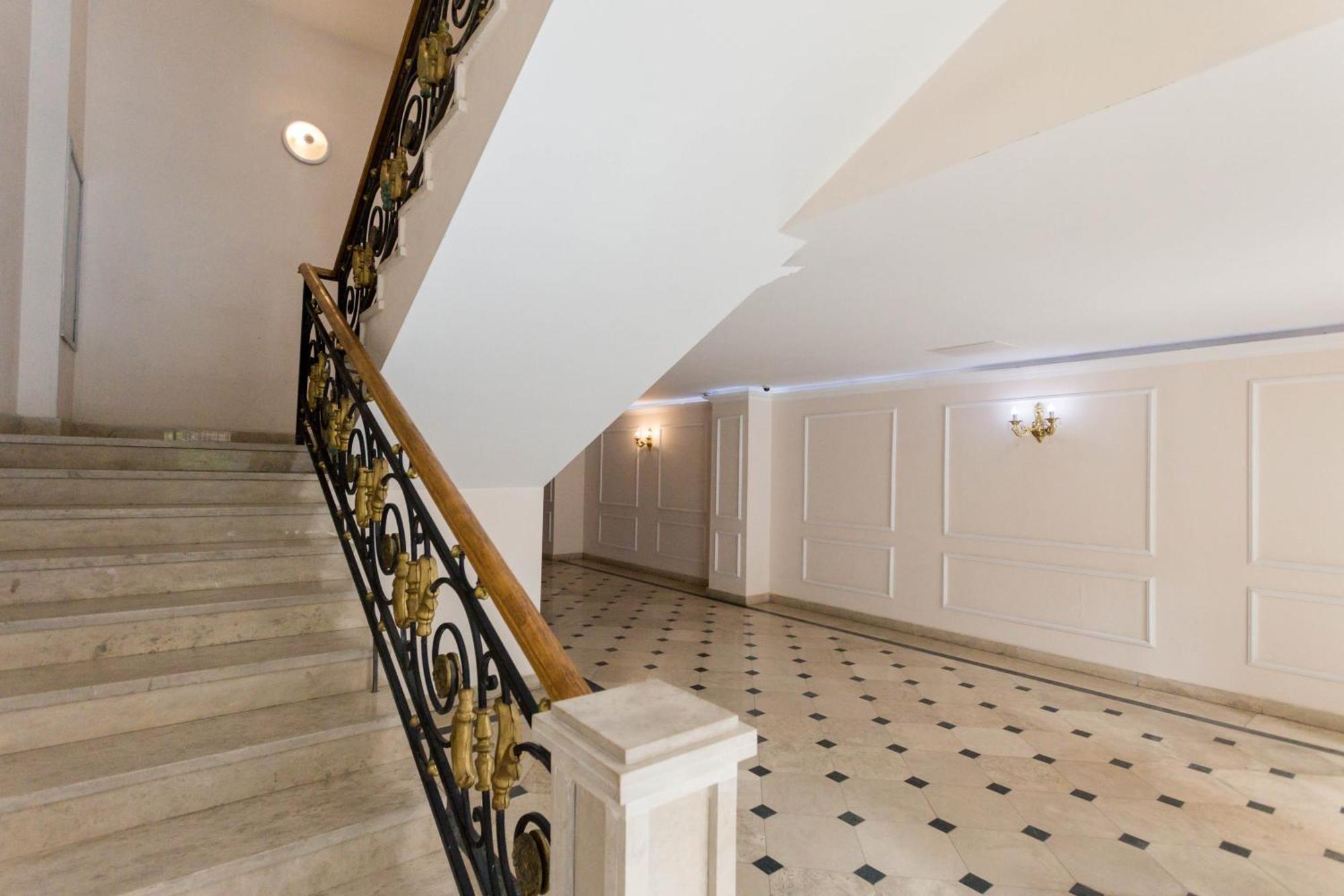 Luxury Apartment III Тбилиси Екстериор снимка